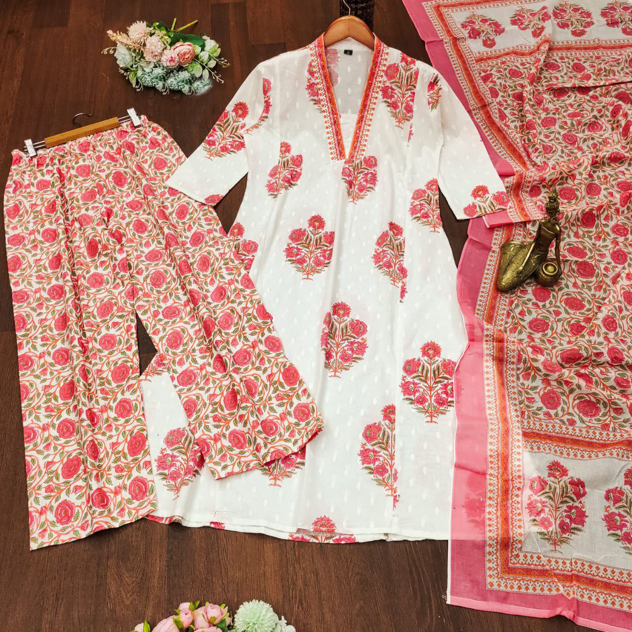 Women Pink Pure Cotton Kurta With Palazzo And Dupatta Set VK6